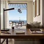 فيلة Yoma Cove *