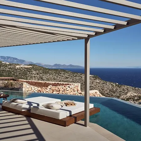 Yoma Cove فيلة