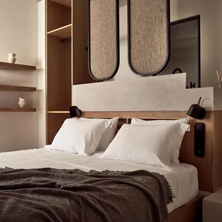 Yoma Cove * Βολίμες