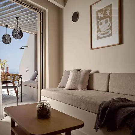 Yoma Cove Βολίμες