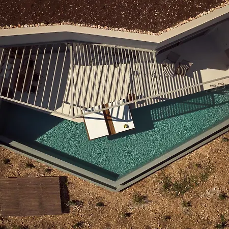 Yoma Cove Βολίμες