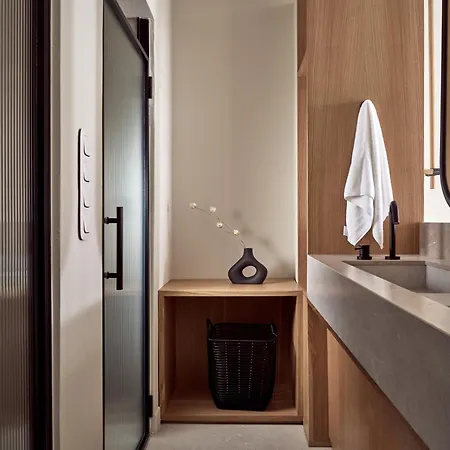 Yoma Cove Βολίμες