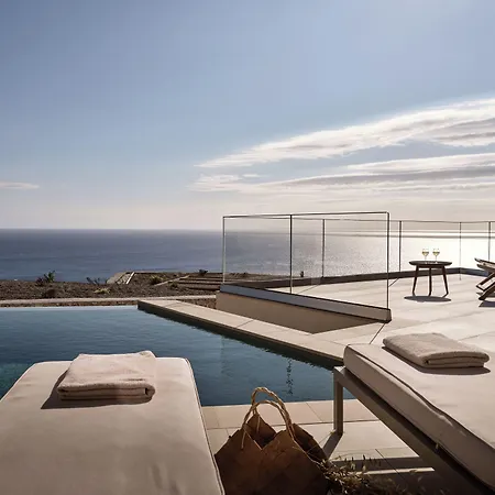 Yoma Cove * Βολίμες
