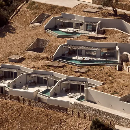 Yoma Cove * Βολίμες