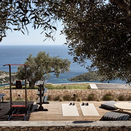 Yoma Cove Βολίμες