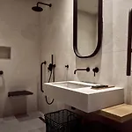 Yoma Cove * Volímesz