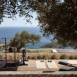 Yoma Cove Villa Volímesz